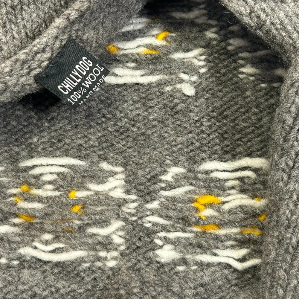 Chillydog Small/Medium Dog Sweater Handmade‎ 100% Wool Gray Daisies Flowers
